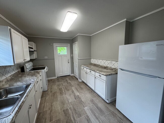 Photo - 2600 McKenzie Ave