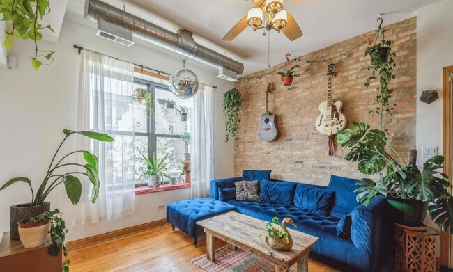 Photo - Bright 2 Bed 2 Bath in the Ukranian Village area Unidad 2