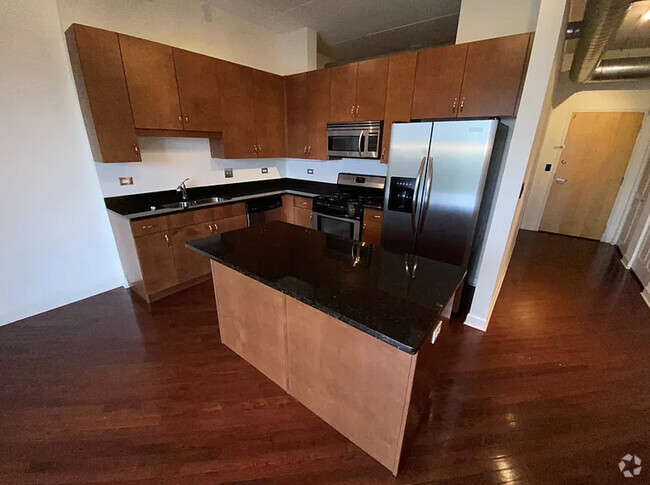 Building Photo - 3123 W Fullerton Ave Unit 412 Rental
