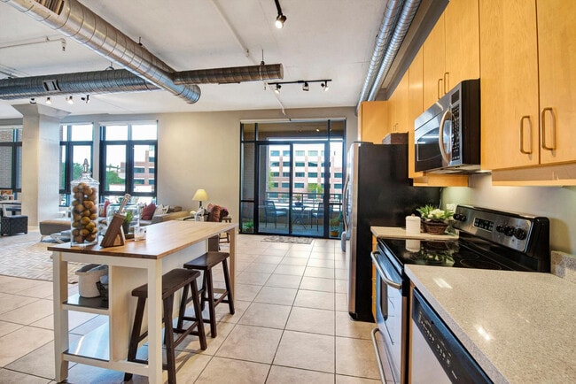 Photo - 7301 E 3rd Ave Unidad 207