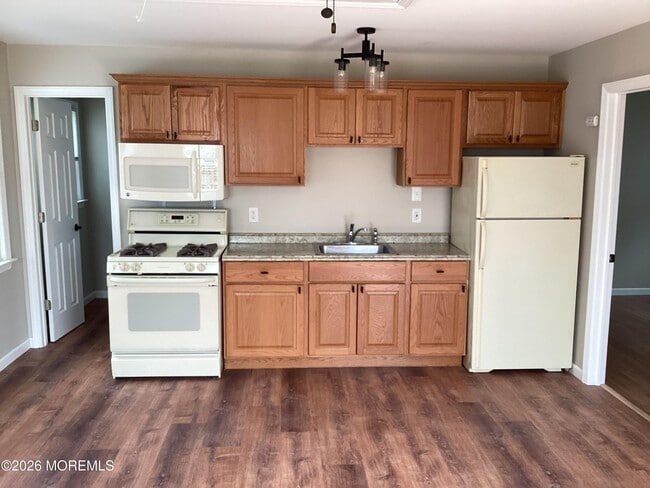 Building Photo - 116 Hancock Ave Unit B