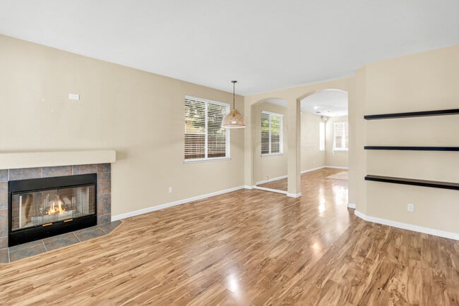Photo - 3635 Poppy Hill Way
