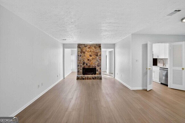 Photo - 8740 Roswell Rd Unit 9C