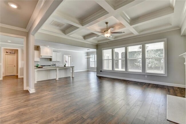 Photo - 840 Champagne Ln