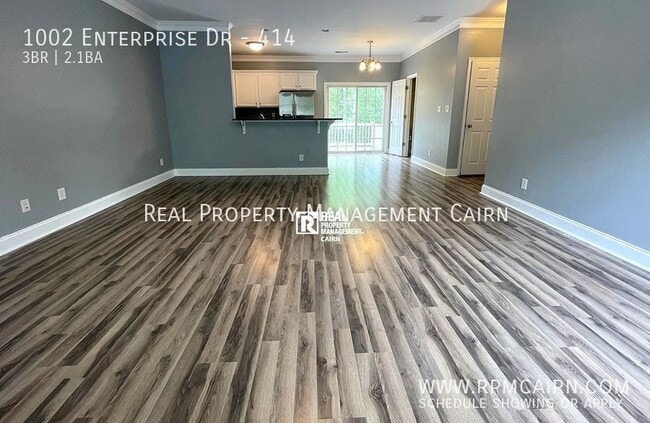 Photo - 1002 Enterprise Dr