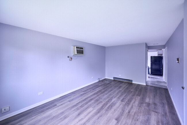 Photo - 21W139 Tee Ln Unit 3