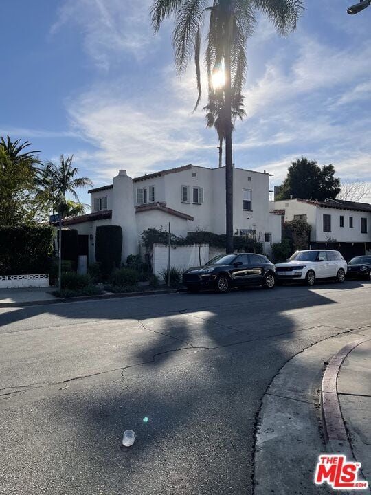 Photo - 859 N Orange Grove Ave Casa