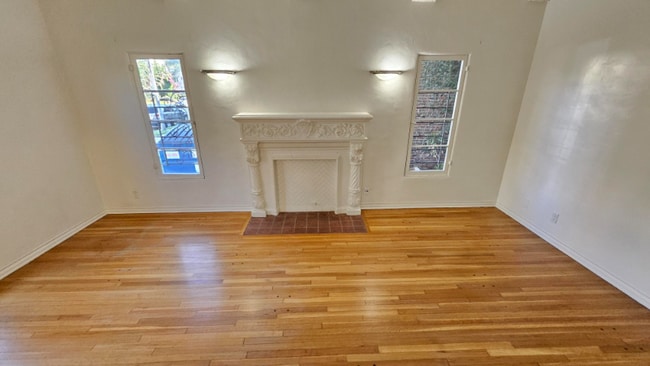 Photo - 355 Cochran Ave Unit 101