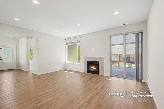 Photo - 32785 Maple Ave SE