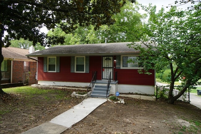 Photo - 112 13th Ave N