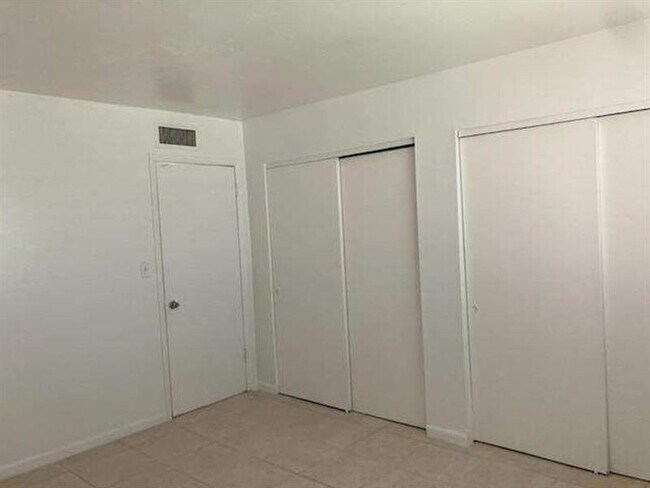 Photo - 515 S Sequoia Dr Unit 206