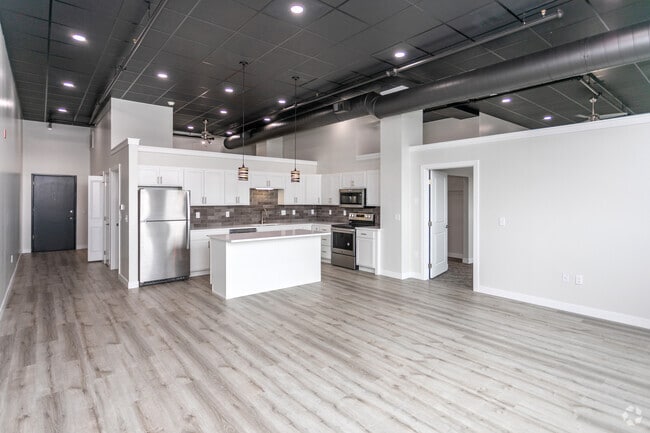 2BR, 2BA - 1,386SF