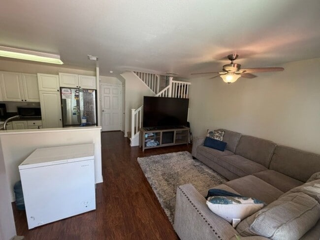 Building Photo - 3 bed 2.5 Bath 2 car garage/ Central AC/ Ewa Beach!