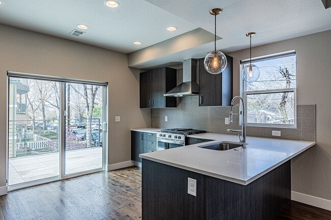 FOR RENT! Experience Elevated Living at Do... - FOR RENT! Experience Elevated Living at Do... Townhome