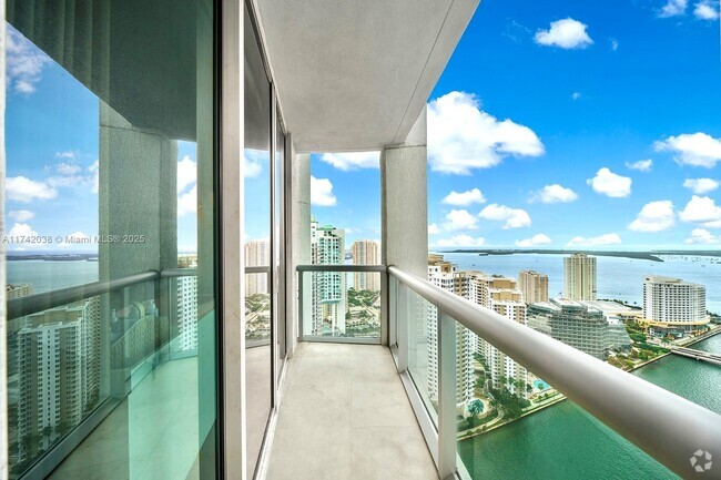 Building Photo - 475 Brickell Ave Rental