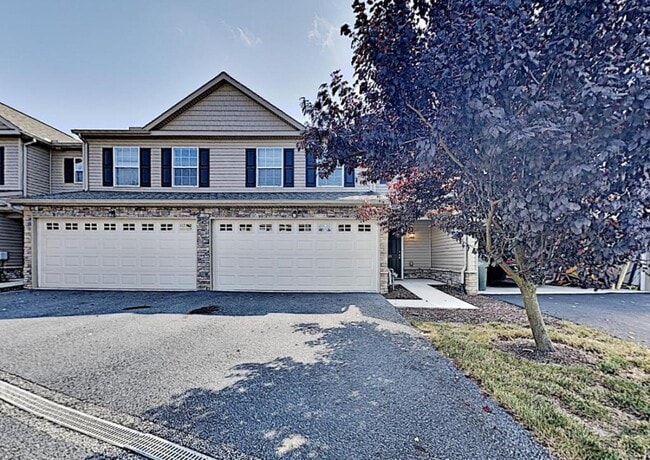 Building Photo - 125 Surrey Ct Rental