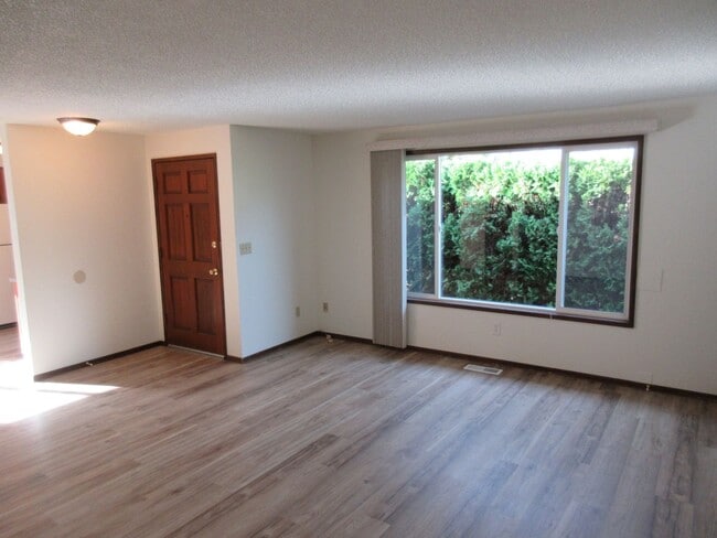 Photo - Spacious Two Bedroom Duplex Unidad 4995