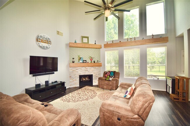 Photo - 10403 Village Lake Dr