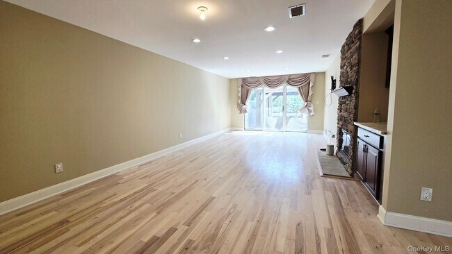 Photo - 173 Colony Dr