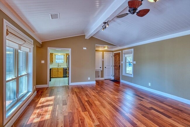 Photo - 821 Laura Belle Dr