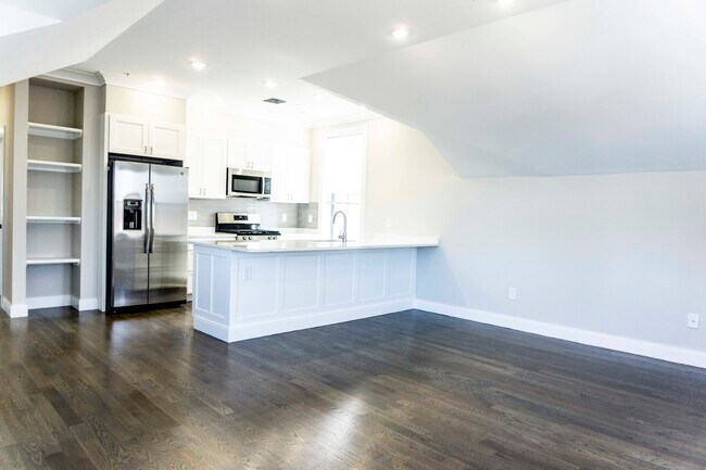 Photo - 77 Linden St