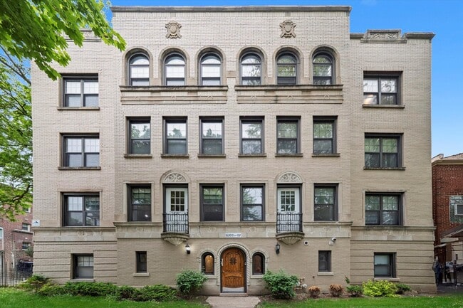 Building Photo - 6300 N Rockwell St Unit BG Rental