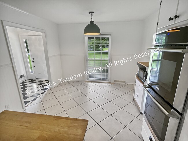 Photo - 406 Ritchie Dr