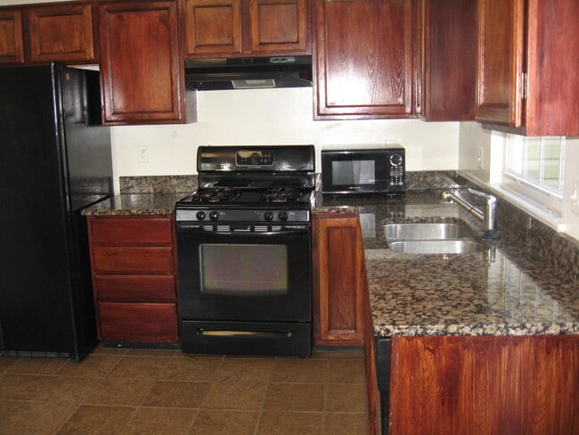 Building Photo - 1720 Grover Glen Ct Rental