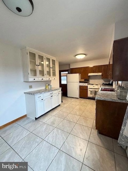 Photo - 257 Barlow Rd