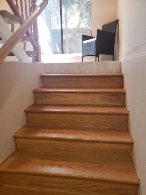 Staircase to Unit - 1432 W 16th St Unidad Studio