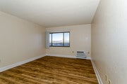Studio - 310SF