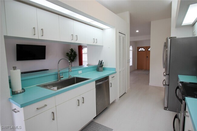 Photo - 138 SE 20th St