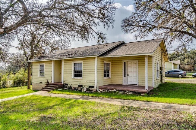 1119 N LBJ Dr