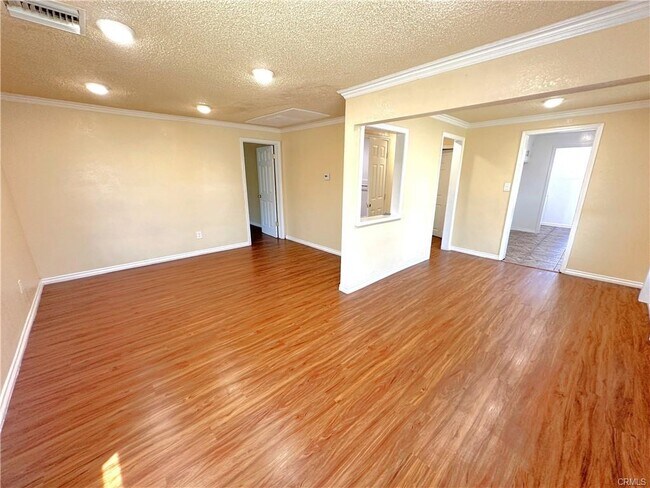 Photo - 3709 W 109th St