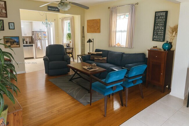 Photo - 2518 Wilson St