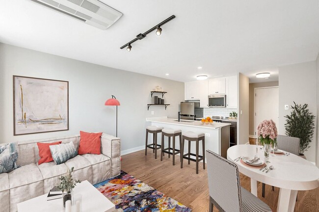 Photo - 5910 N Sheridan Rd