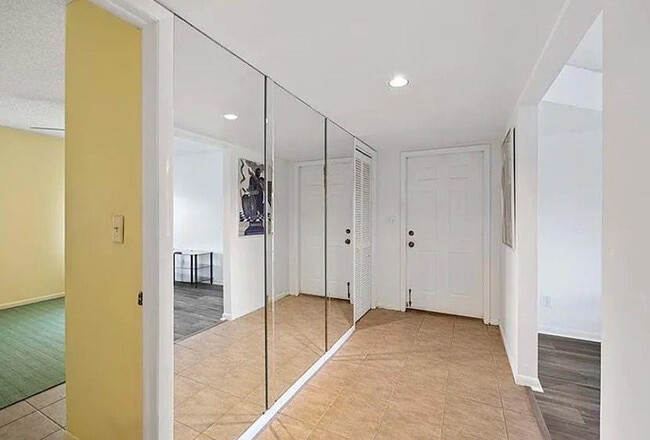 Photo - 209 Bobolink Way Unit A