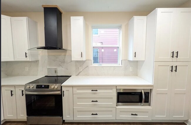 Photo - Charming 4 beds 3 baths in Cleveland!