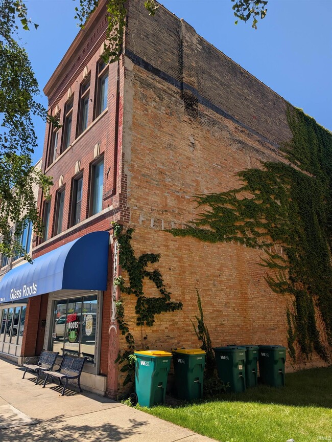 Photo - 109 S Main St
