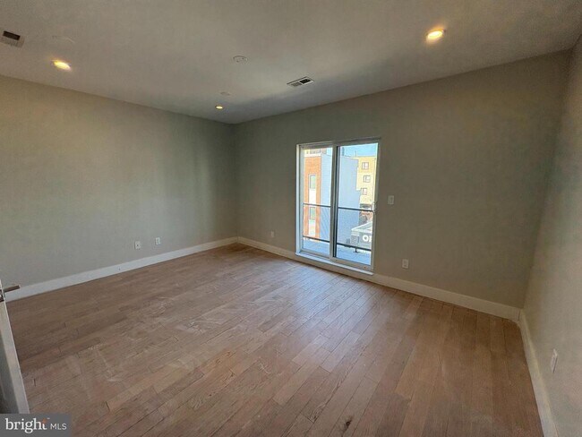 Photo - 1005 N Marshall St
