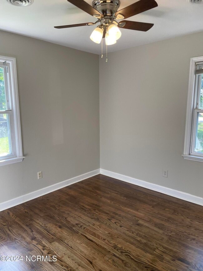 Photo - 1634 Bunch Ln