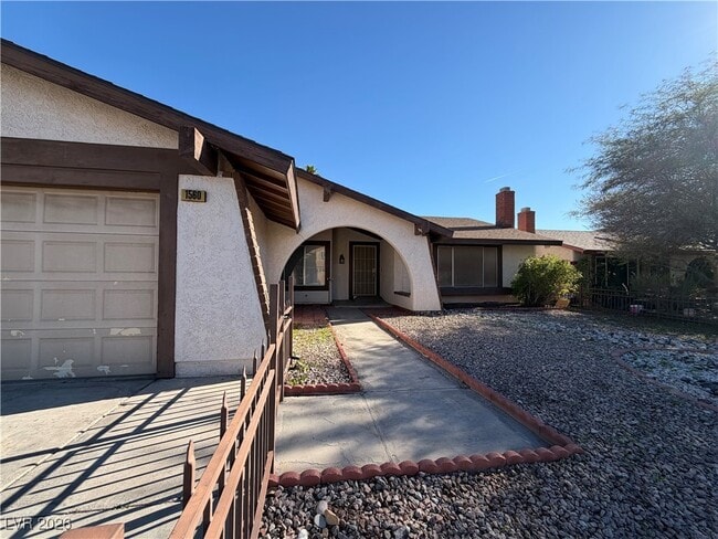 Building Photo - 1560 Elaine Dr