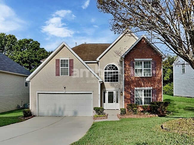 Building Photo - 9117 Hollow Ridge Ln Rental