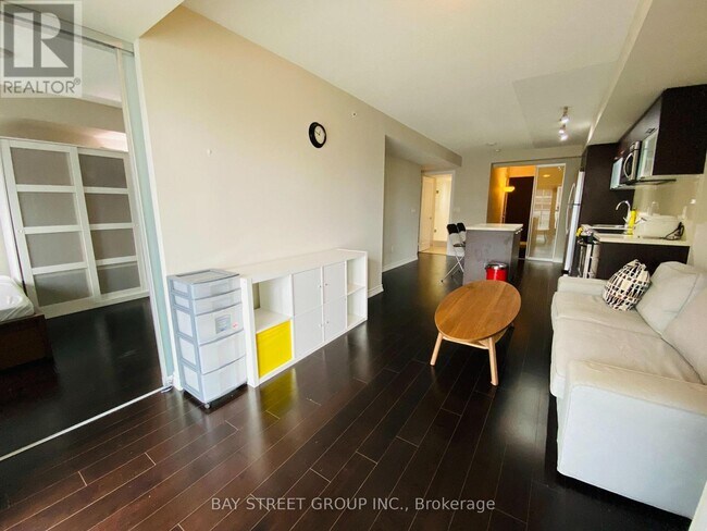 Photo - 386 Yonge St Unité 1609