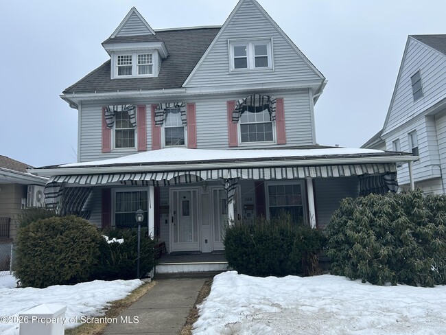 Photo - 610-610 N Sumner Ave