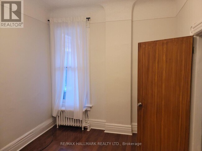 Photo - 100 Montrose Ave