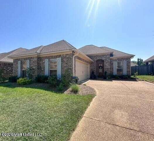 Building Photo - 715 Chambord Dr