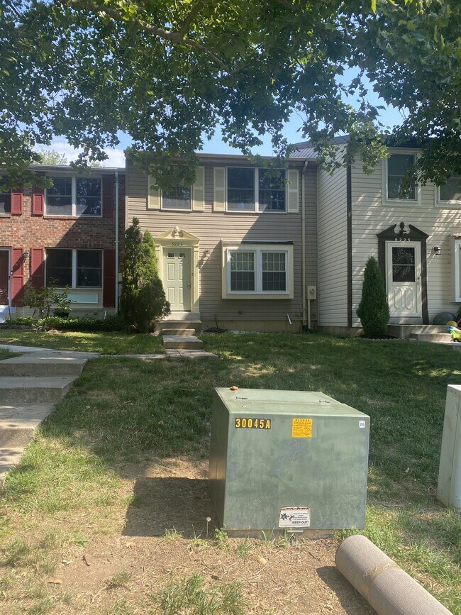 Building Photo - 9223 Redbridge Ct
