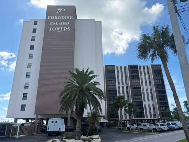 Building Photo - 10355 Paradise Blvd Unit P649 - 10355 Paradise Blvd #109
