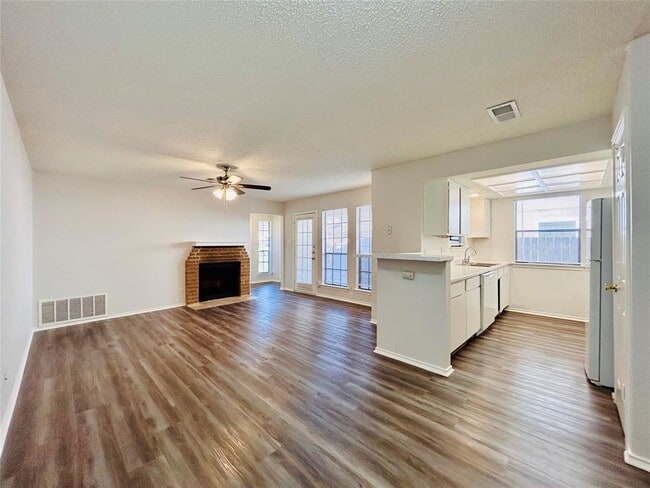 Photo - 9315 Kempler Dr